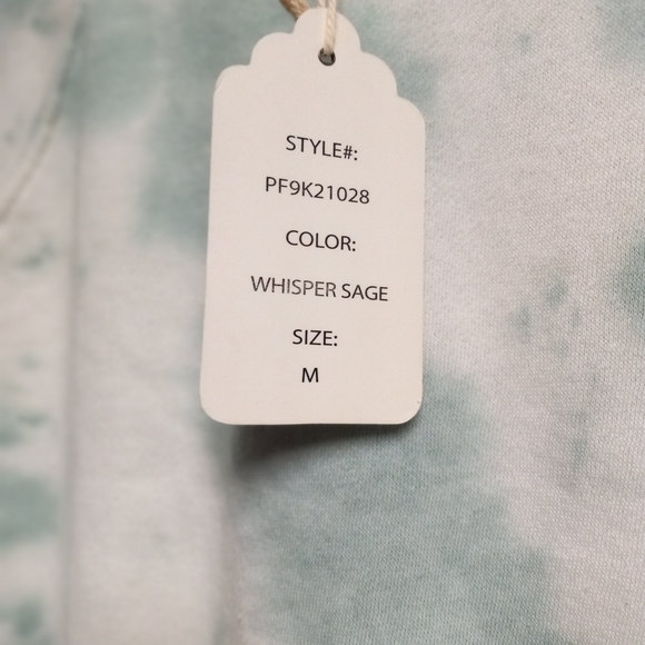 Tye dye sweatshirt. Size medium - Picture 3 of 3